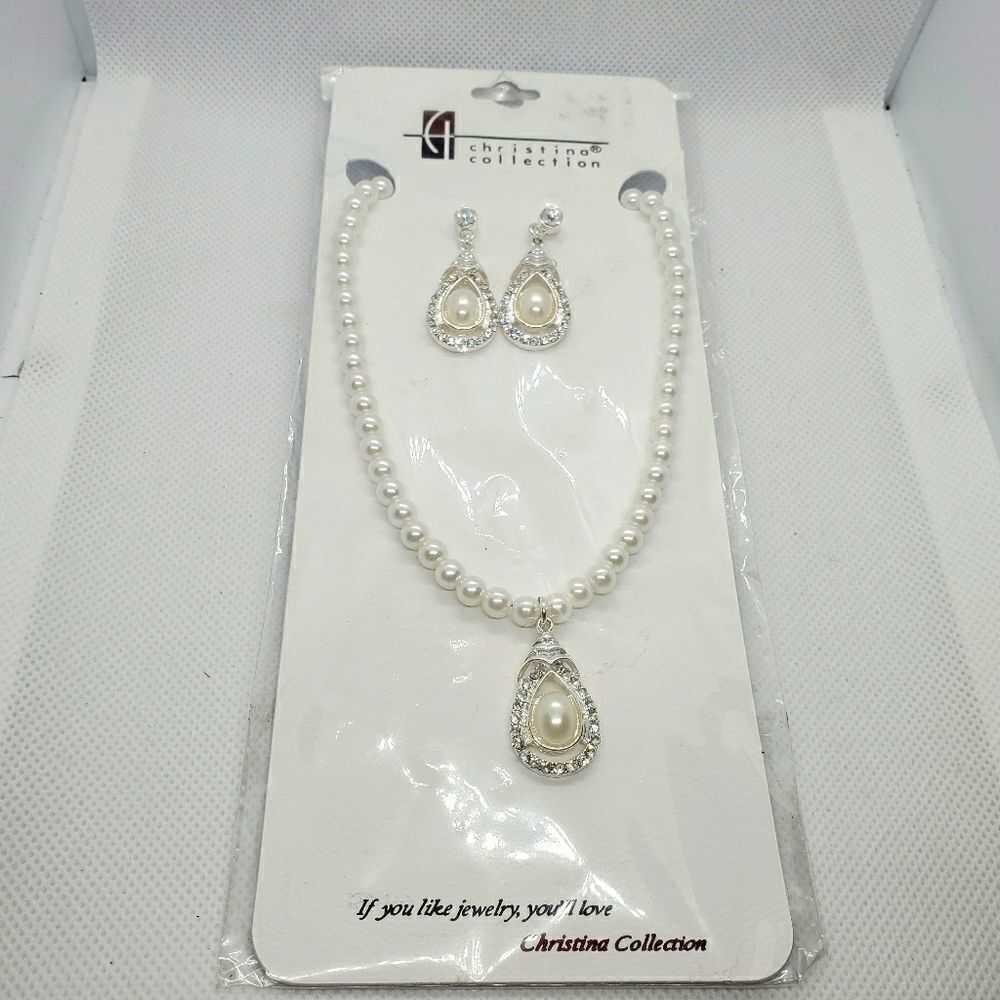 NWT Christina Collection Pearl Necklace & Earrings